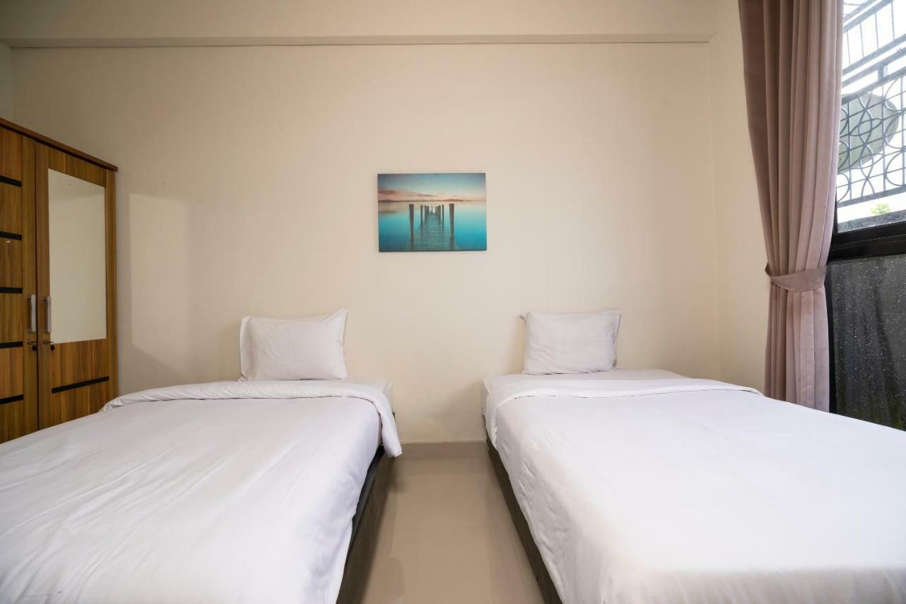 Oyo 697 Olivia Inn Denpasar Legian Exterior foto