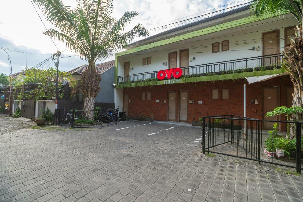Oyo 697 Olivia Inn Denpasar Legian Exterior foto