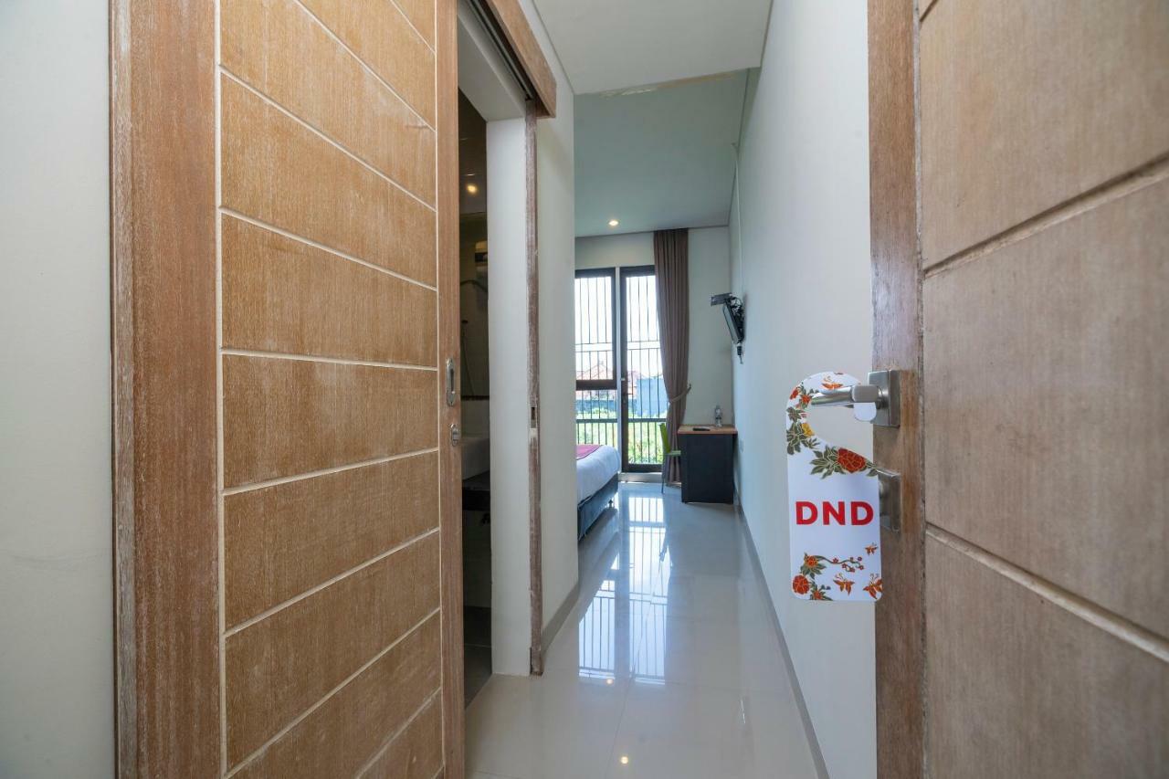 Oyo 697 Olivia Inn Denpasar Legian Exterior foto